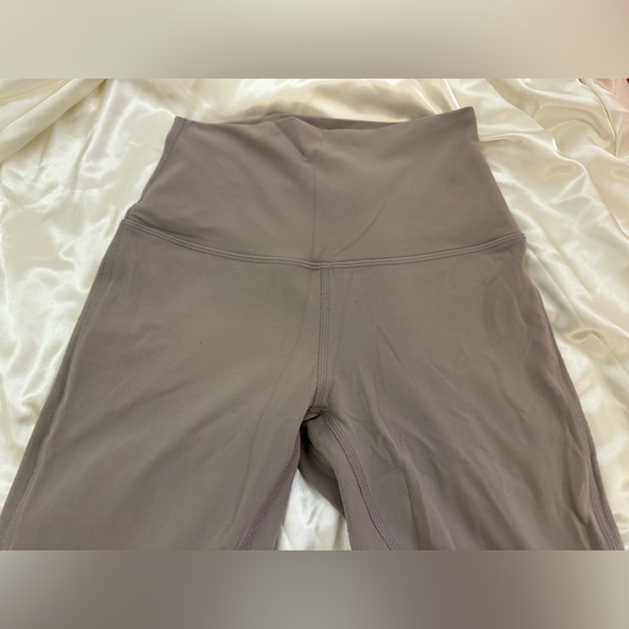 Light grey lululemon align leggings - Picture 5 of 6